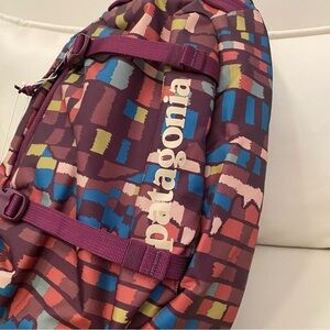 New with Tag Patagonia Atom Sling Backpack 8L - authentic